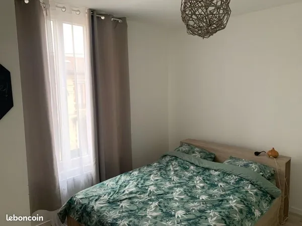 1 chambre dans colocation féminine