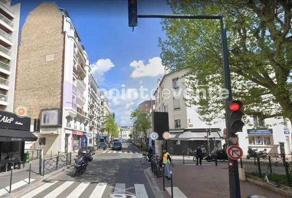 Local commercial 175 m²