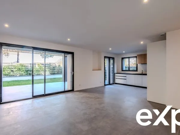 Grand appartement avec 118m2 de Terrasse