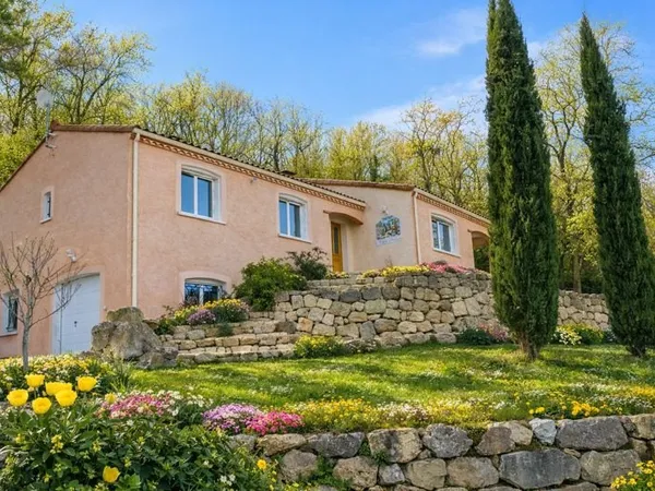 MAISON SUR LES HAUTEURS DE REVEL AVEC VUE