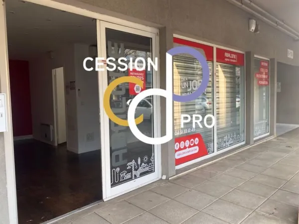 LOCAL COMMERCIAL OU BUREAUX DE 35 M² A LOUER QUARTIER MAS CARBONNEL À NÎMES