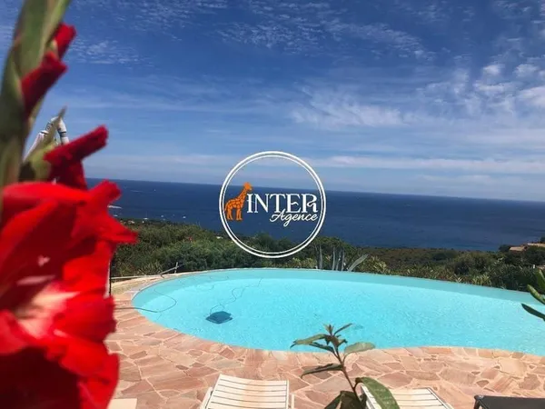 VILLA POSITION DOMINANTE TRES BELLE VUE MER