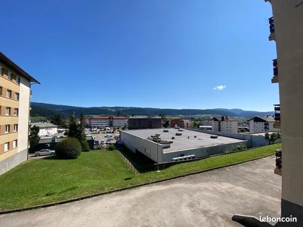 Appartement T2 55m² Calme avec plusieurs places de parking