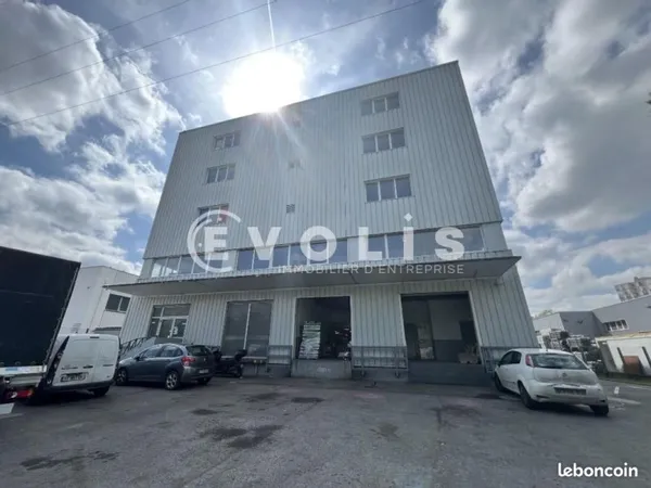 Local d'activité 90 m²