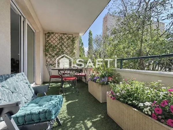 4P avec 3 chambres, un balcon et une place de parking en sous-sol