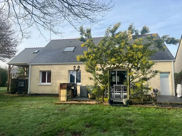 Maison de 113m² à Brain-sur-Longuenée avec vie de plain-pied