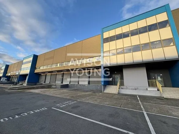 Local d'activité 2321 m²