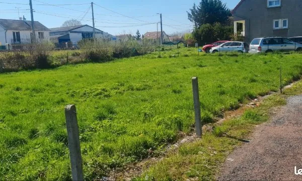À vendre, terrain de 558 m² situé à Nevers
