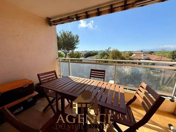 Studio 1 pièce 27 m²
