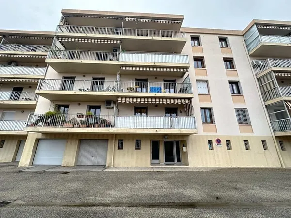 Appartement À Vendre Avignon Extra-Muros 2 pièces 58 m², balcon, garage, cave