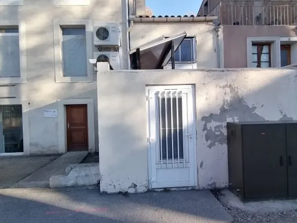 Immeuble à rénover au centre ville de Lézignan Corbières