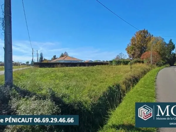 Terrain 900 m²