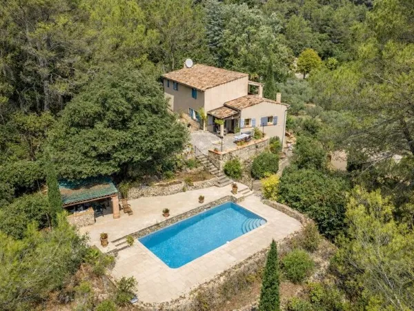 Villa 427 m²