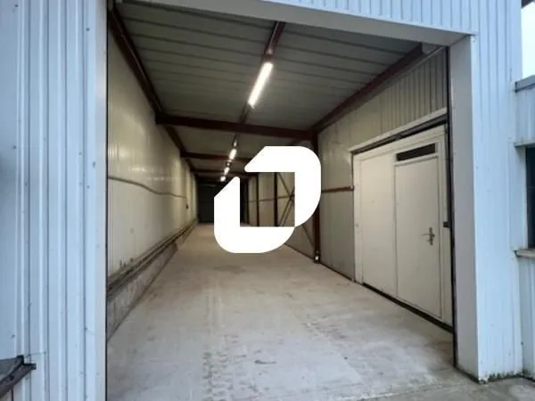 Local d'activité 100 m²