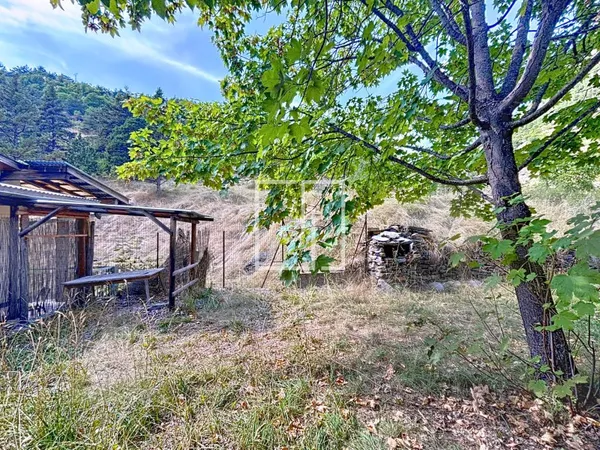 À vendre Maison avec 3 appartements et dépendances à La Co