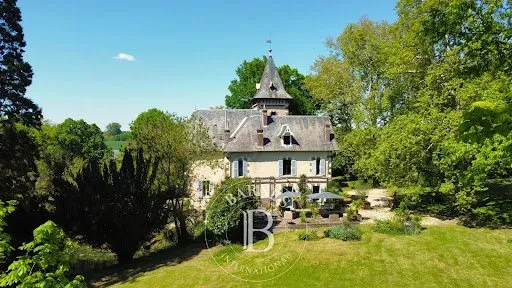 Manoir 440 m²