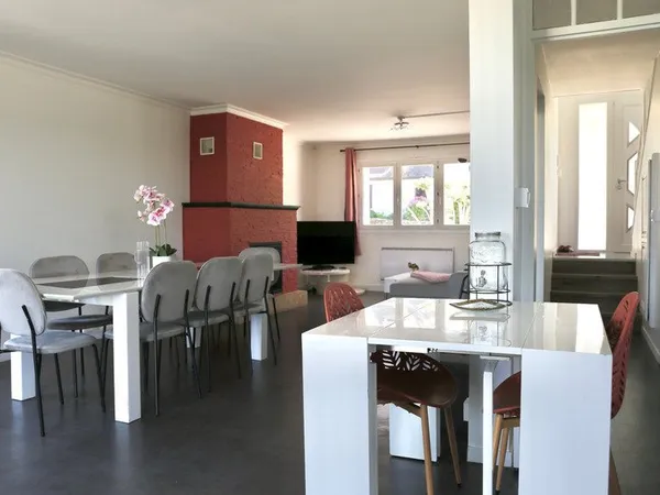 Maison à vendre à VILLERS ALLERAND (51), une maison principale sur deux niveaux, un logement indépen