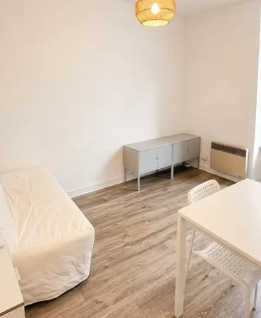 Studio meublé proche porte Cafarelli