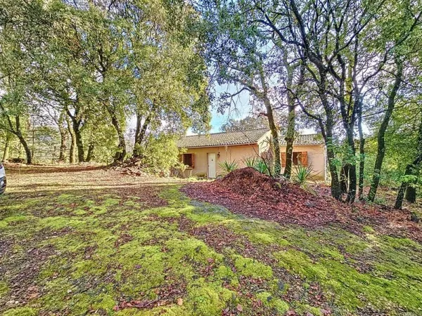 Superbe ensemble immobilier à rénover avec hangar