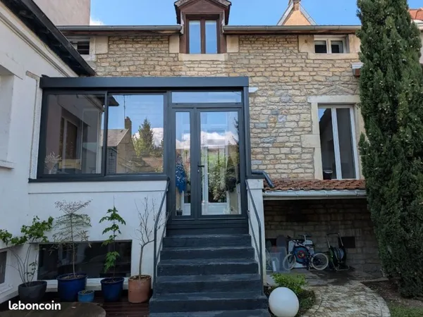 Maison de ville pleine de charme de 110m² à Montchapet