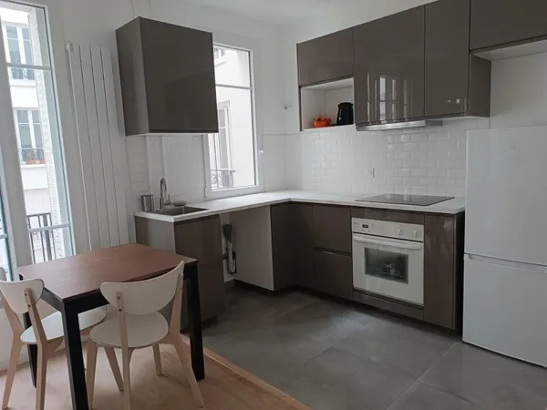 Loue appartement meublé rénové