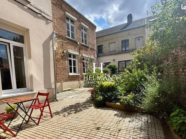 Maison 8 pièces 296 m²