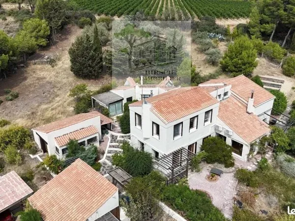 Propriété 7 pièces 212 m²