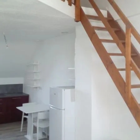 Studio meublé secteur avenue Sainte Ménéhould