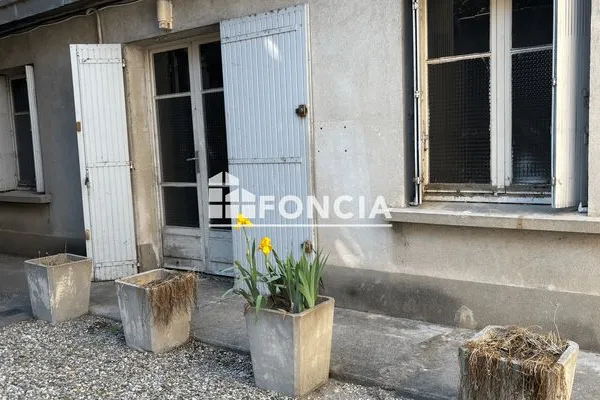 Local 2 pièces 54 m²