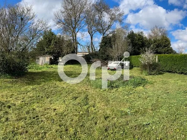 Terrain 783 m²