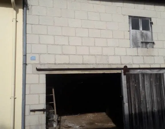 Garage/Parking