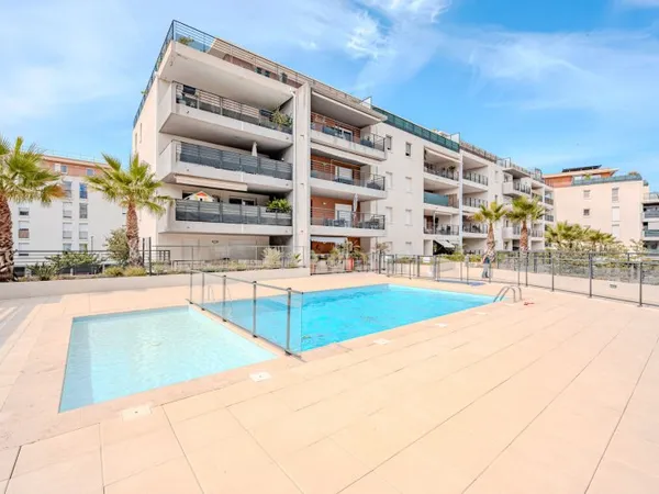 Le Lavandou Appartement T2 de 48m2 en viager occupé