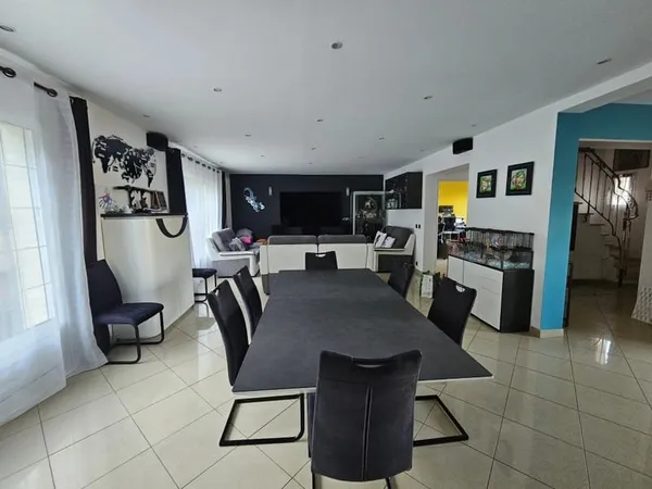 Pavillon Famillial de 4 chambres