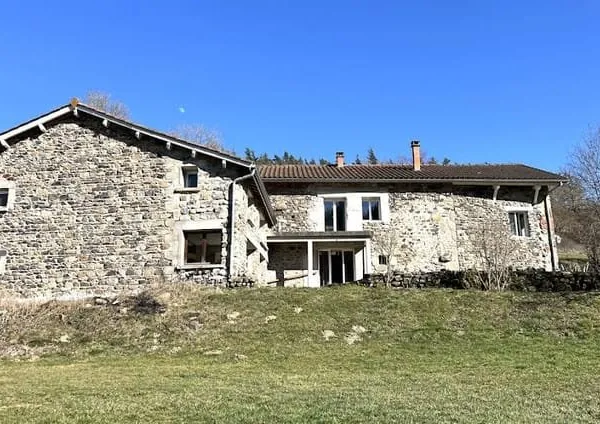 Maison 8 pièces 281 m²
