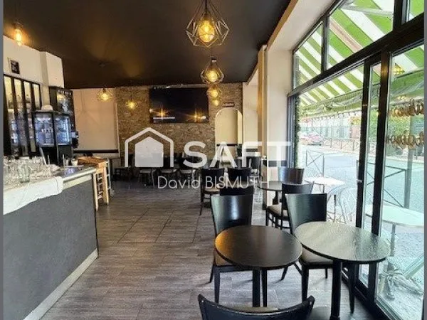 FONDS DE COMMERCE RESTAURANT BAR BRASSERIE 110 COUVERTS EN INTERIEUR 30 EN TERRASSE LISCENCE 4 EXTRA