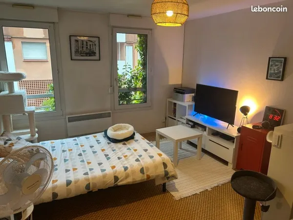 Canal du Midi (2 min métro) Studio 28 M2 - non meublé