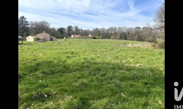Terrain 8996 m²