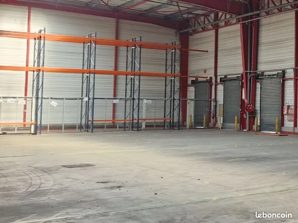 Local de stockage 450m²