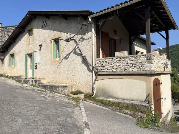 Maison de bourg 7 pièces 145 m²