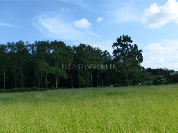 Terrain 1500 m²
