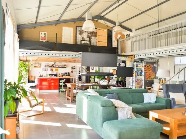 Contemporaine de 6 pièces principales