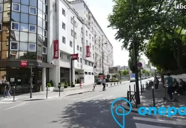 Parking/box 12 m² PARIS 14