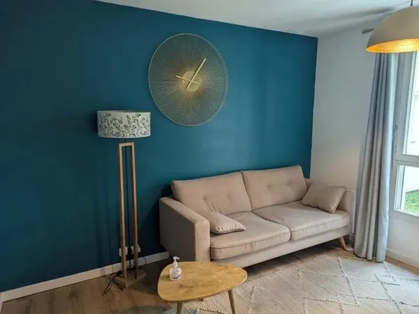 Bureau et espace de travail Location Lyon 1p 15m² 280€