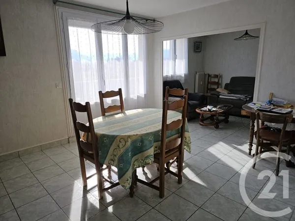 Appartement 4 pièces 82 m²