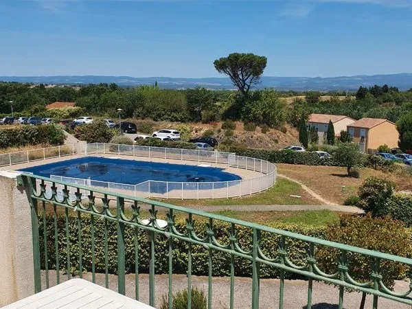 Apparemment T2 climatisation,parking