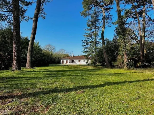 Maison 7 pièces 200 m²
