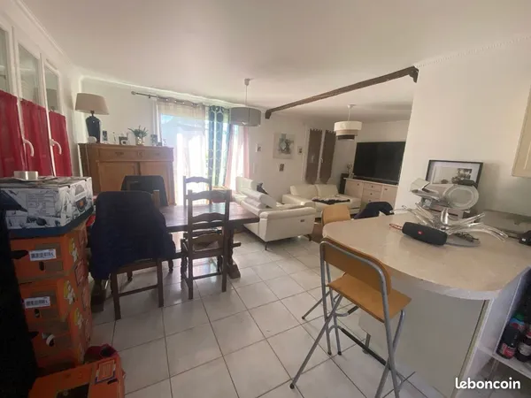 Maison de Plain-Pied Rénovée - Quartier Calme & Jardin Clos