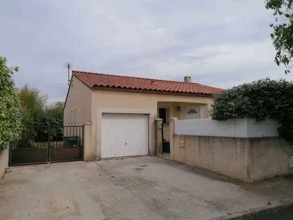 Villa plain pied avec garage à VENDEMIAN