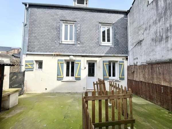 A vendre maison 2 chambres avec cour Fécamp 76400