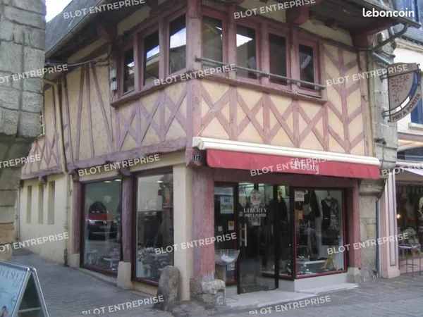 Local commercial 255 m²